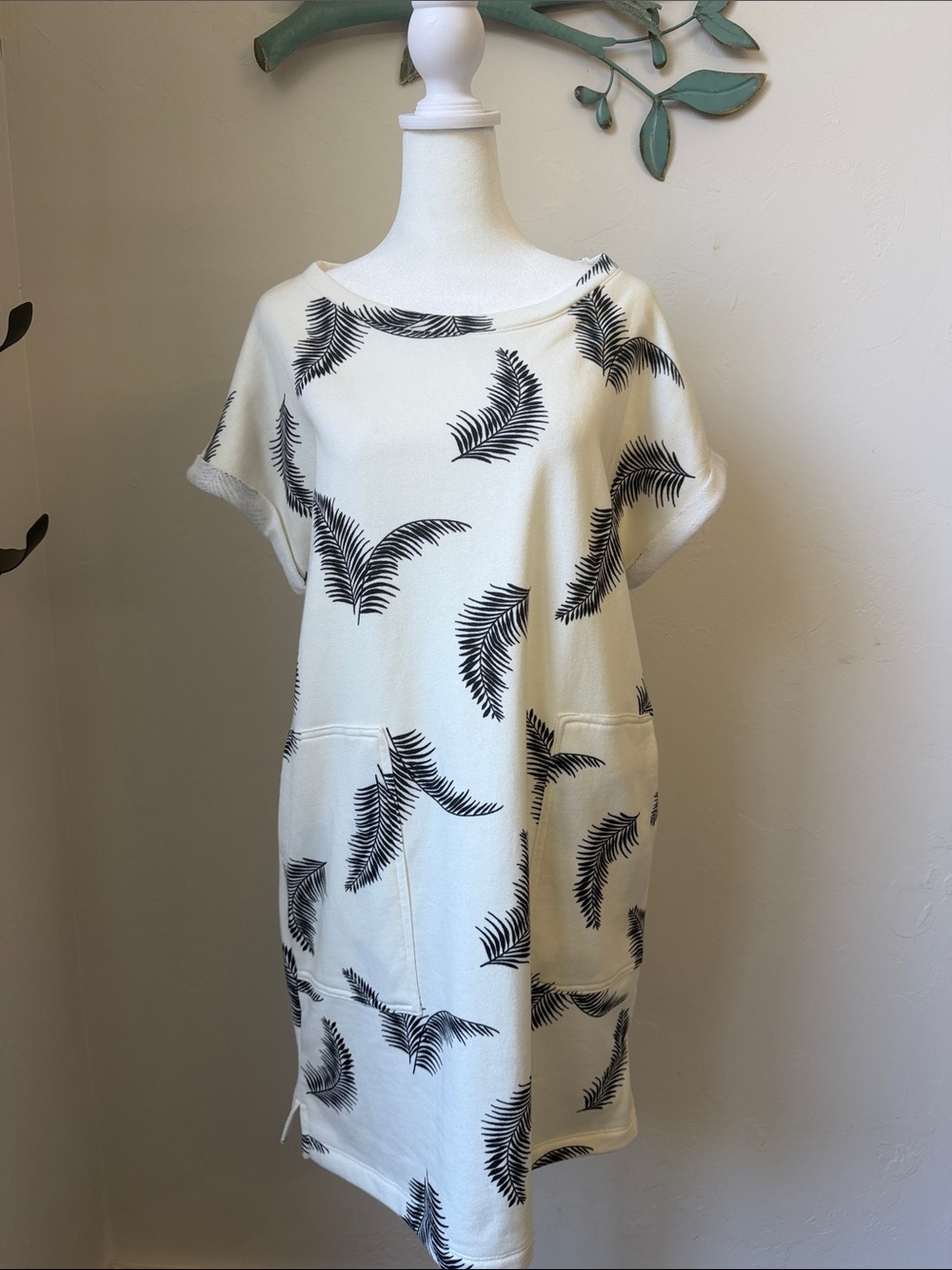 NWT Lou & Grey Cream Shift Dress with Black Palm Fronds